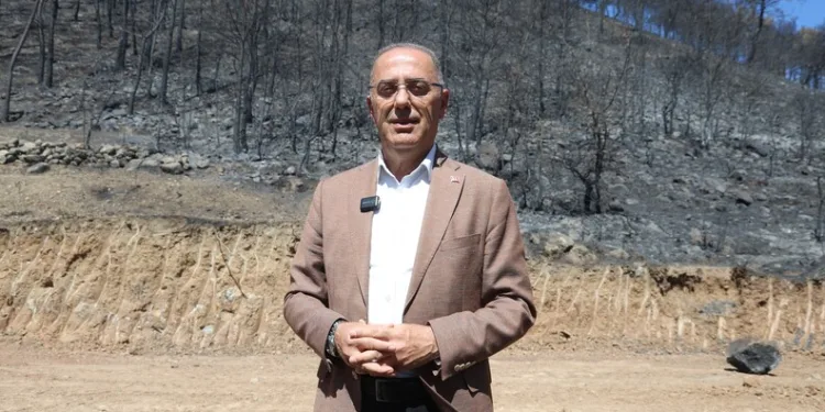Televizyonun patlaması 3 katlı evi küle çevirdi