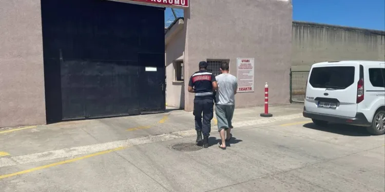Televizyonun patlaması 3 katlı evi küle çevirdi