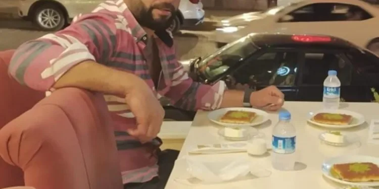 Kağıthane’de moloz yüklü hafriyat kamyonu devrildi: 1 yaralı