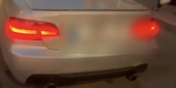 Kağıthane’de moloz yüklü hafriyat kamyonu devrildi: 1 yaralı