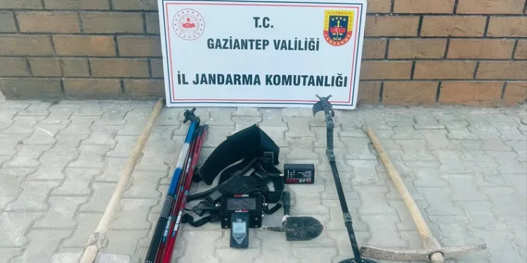 Güreşçinin dirseği kırıldı