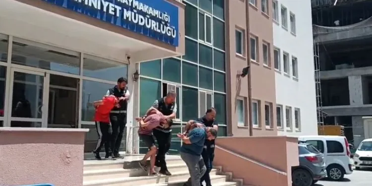İzmir’de 44 yılla aranan hükümlü yakalandı