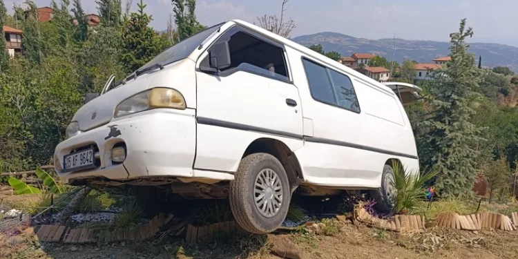 Aydın açıklarında 24 düzensiz göçmen yakalandı
