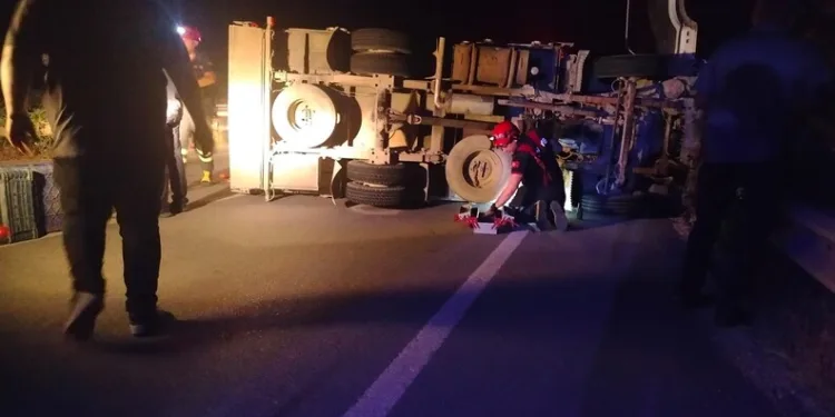 Burdur’da iki otomobil çarpıştı: 2 yaralı