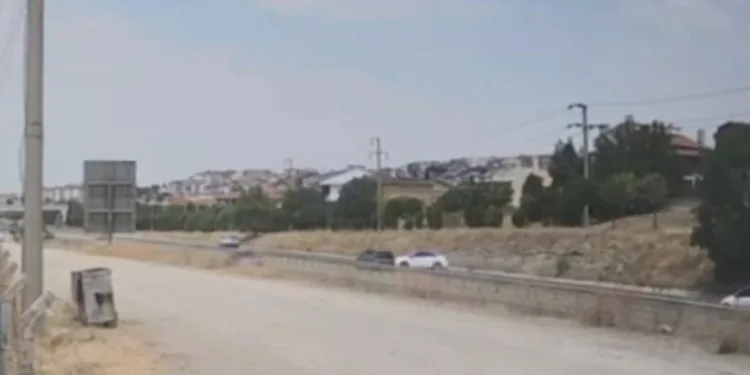Burdur’da iki otomobil çarpıştı: 2 yaralı