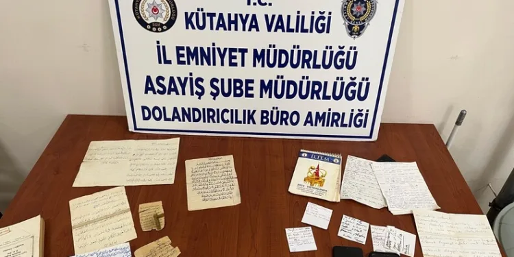 Sultangazi’de çıkan yangında 2 gecekondu kullanılamaz hale geldi