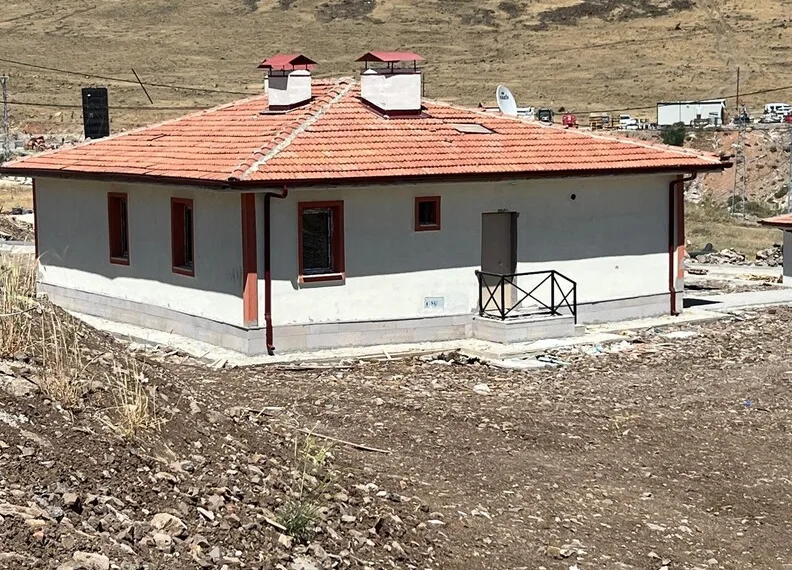 Kütahya’da sahipsiz sokak hayvanlarına doğal yaşam alanı