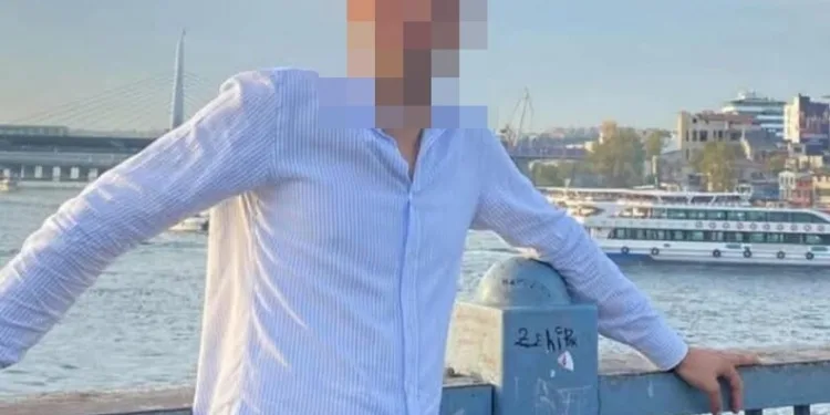 Alkollü sürücü kaldırımda yürüyen yayalara çarptı: 2 yaralı