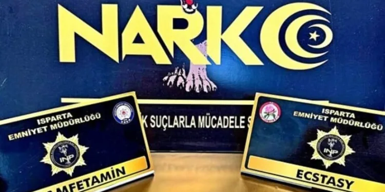 Bandırma’da ruhsatsız silah ve etil alkol ele geçirildi