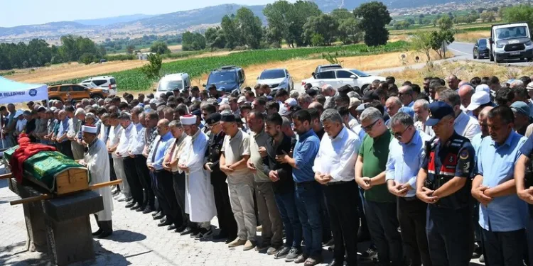 Bandırma’da polis kılığında 1 milyonluk dolandırıcılığa suçüstü