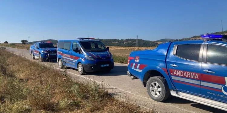 Bandırma’da polis kılığında 1 milyonluk dolandırıcılığa suçüstü