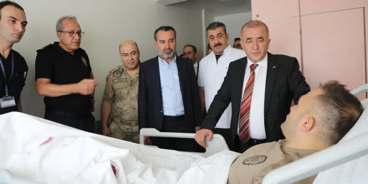 Bandırma’da polis kılığında 1 milyonluk dolandırıcılığa suçüstü