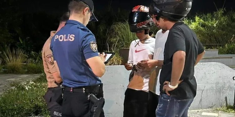 Kahramanmaraş yangınında ekiplerin zorlu mücadelesi
