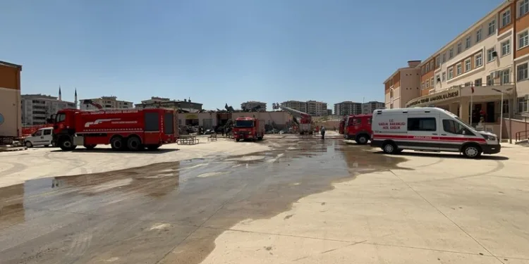 Kahramanmaraş yangınında ekiplerin zorlu mücadelesi