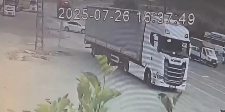 Isparta’da aranan 3 şahıs yakalanarak cezaevine gönderildi