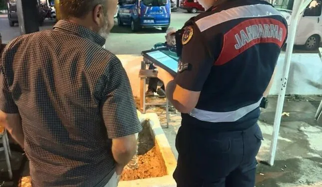 Isparta’da aranan 3 şahıs yakalanarak cezaevine gönderildi