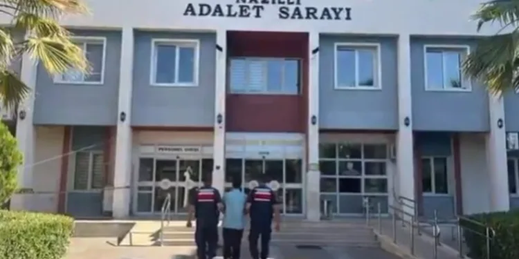 Bakan Yerlikaya: “FETÖ’ye yönelik düzenlenen operasyonlarımızda 77 şüpheliyi yakaladık”