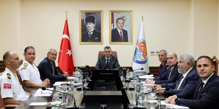Bakan Yerlikaya: “FETÖ’ye yönelik düzenlenen operasyonlarımızda 77 şüpheliyi yakaladık”