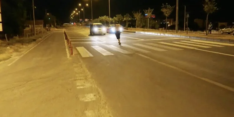 Elektrikli bisiklet ile motosiklet çarpıştı: 1 ağır yaralı