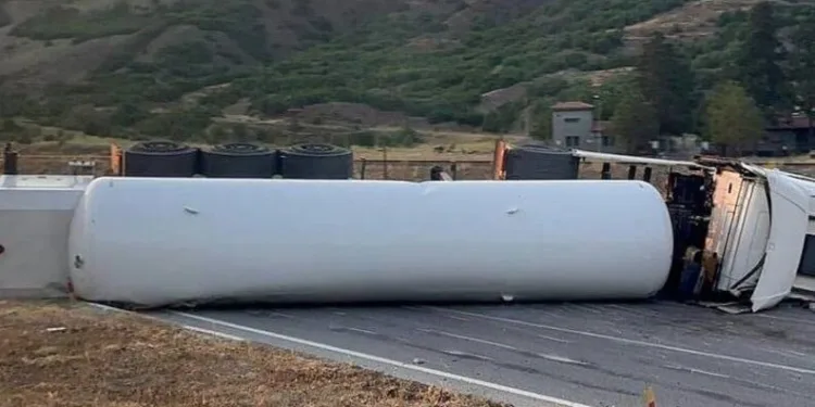 Elektrikli bisiklet ile motosiklet çarpıştı: 1 ağır yaralı