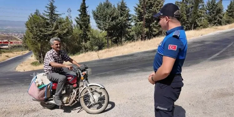 Osmaniye’de anız yangını dron ile görüntülendi