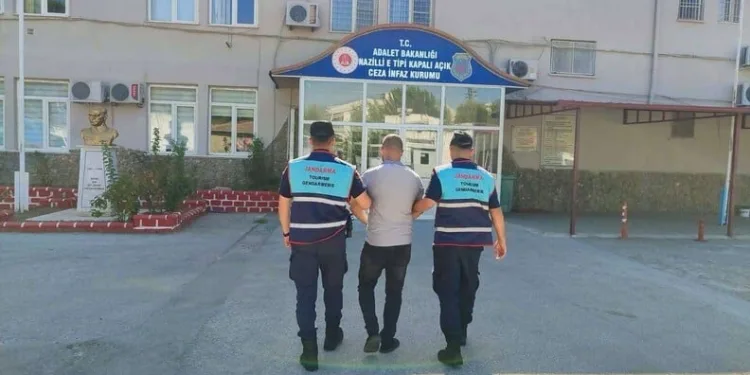 Osmaniye’de anız yangını dron ile görüntülendi