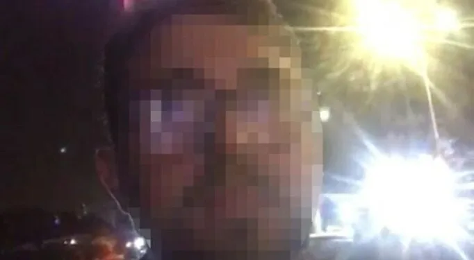 Beyoğlu’nda yangın paniği: Alevlerin yükseldiği anlar kamerada