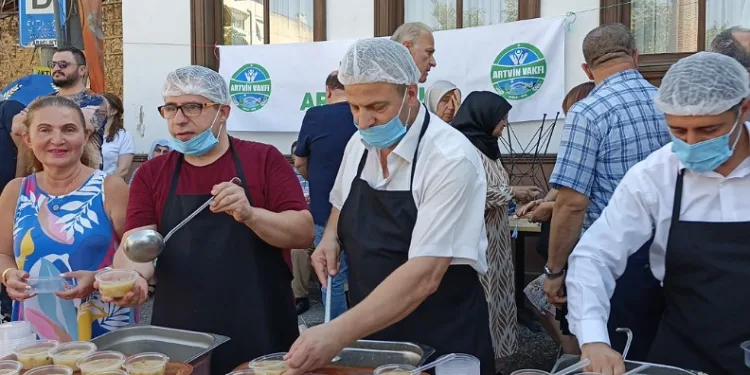 Bursa Artvin ve Kafkas Derneklerinden Aşure günü