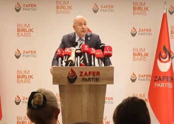 Ümit Özdağ: “Türkiye tehlikede”