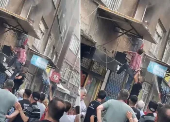 Bursa’da alevlerin arasında kalan kadını mahalleli kurtardı