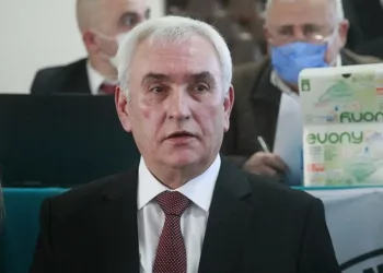 İnegöl’de zabıta çiçekçileri mercek altına aldı
