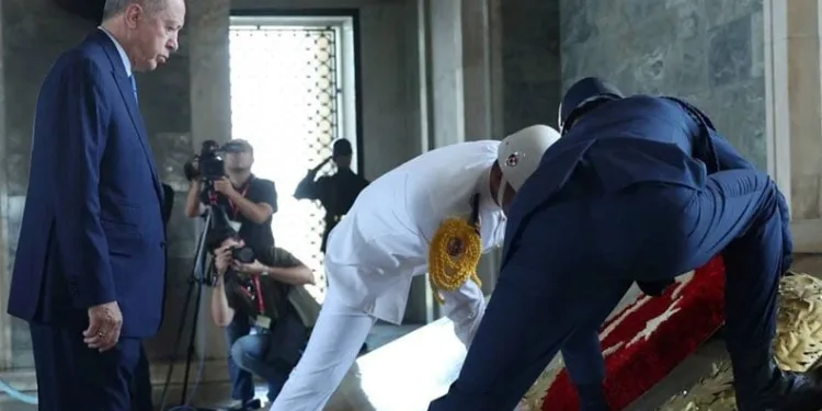 Cumhurbaşkanı Erdoğan’dan Anıtkabir ziyareti
