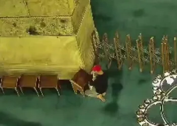 Ayasofya Camii’nde kundaklama girişimi