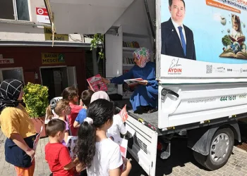 Gezici Kütüphane 1 yıldır yollarda