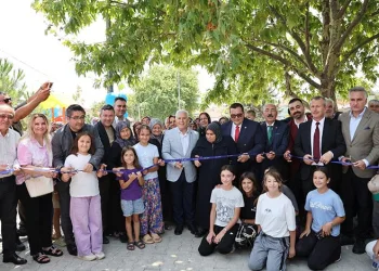 İznik’de Muhtar Hasan Terzi Parkı hizmete açıldı