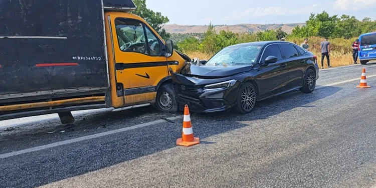 Bursa’da kafa kafaya kaza: 6 yaralı