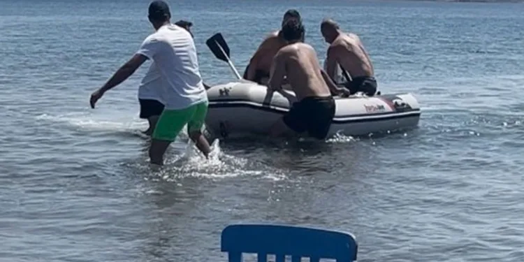 Yürüyerek gidilen adada can pazarı