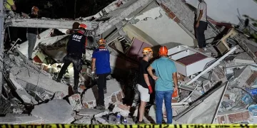Balıkesir Sındırgı’da 6,1 Büyüklüğünde Deprem: 1 Kişi Hayatını Kaybetti, 29 Yaralı