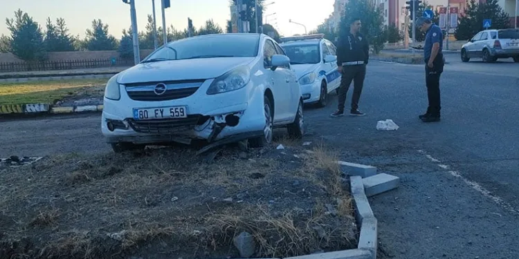Direksiyon başında kalp krizi geçiren sürücü hayatını kaybetti