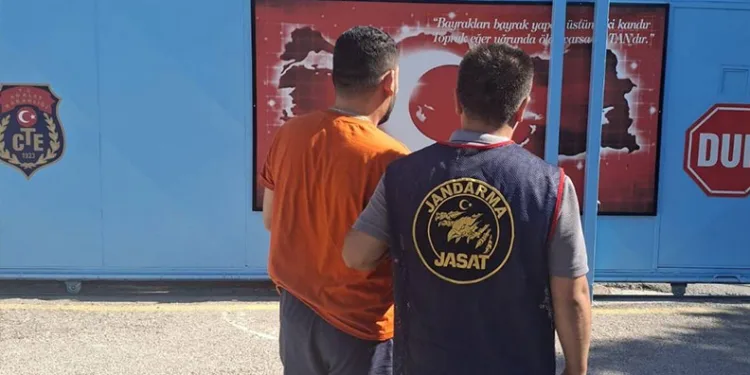 15 yıl hapis cezasıyla aranan şahıs yakalandı