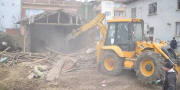 Yenişehir’de metruk binalarla mücadele