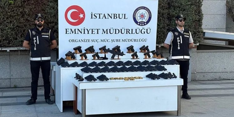İstanbul’da motosikletli suç çetelerine operasyon