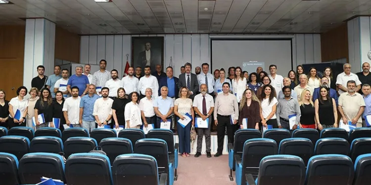 BUÜ’de başarılı akademisyenler ödüllendiriliyor
