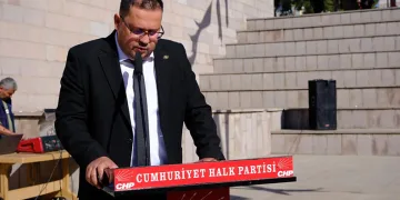CHP Kuyucak İlçe başkanı görevden alındı