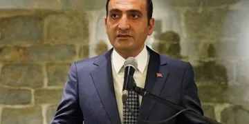 Diyarbakır’ın 2 ilçesinde çıkan yangın söndürüldü