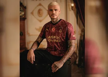 Galatasaray alternatif formasını tanıttı