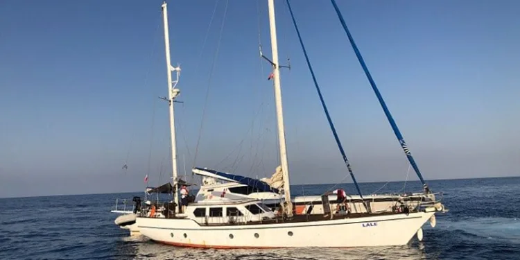 İzmir açıklarında 115 düzensiz göçmen yakalandı