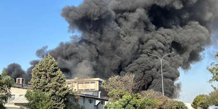 Gaziantep’te geri dönüşüm tesisinde büyük yangın