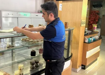 Zabıtadan pastane, tatlıcı ve dondurmacılara denetim