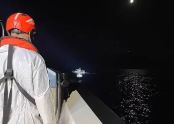 Milas’ta tekne battı:  2 çocuk kayıp